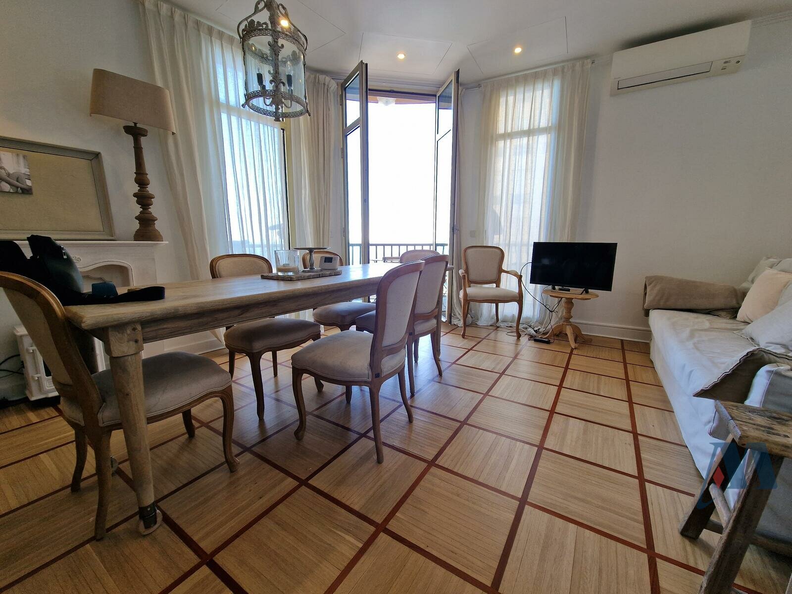 APPARTEMENT 4/5 PIECES - LA ROUSSE - ST ROMAN - 2 / 5