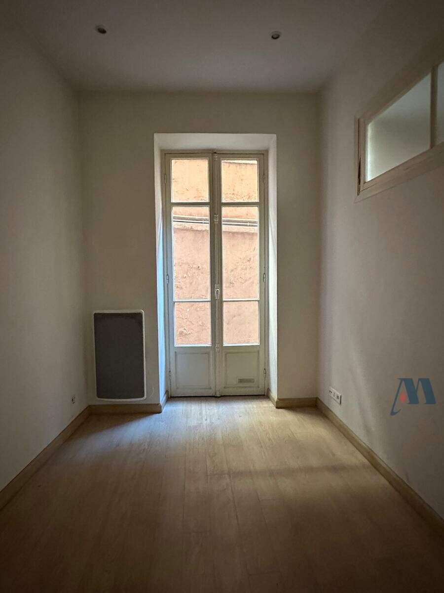 APPARTEMENT 3 PIECES - CONDAMINE - 5 / 8