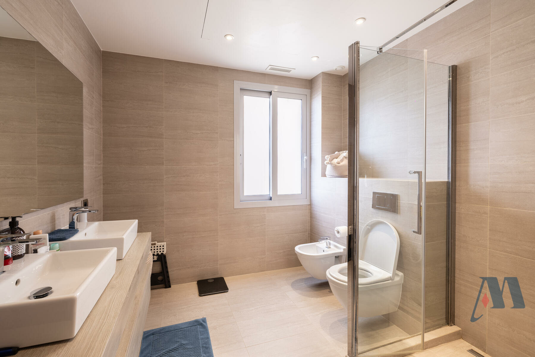 APPARTEMENT 5 PIECES - CARRE D'OR - 15 / 23