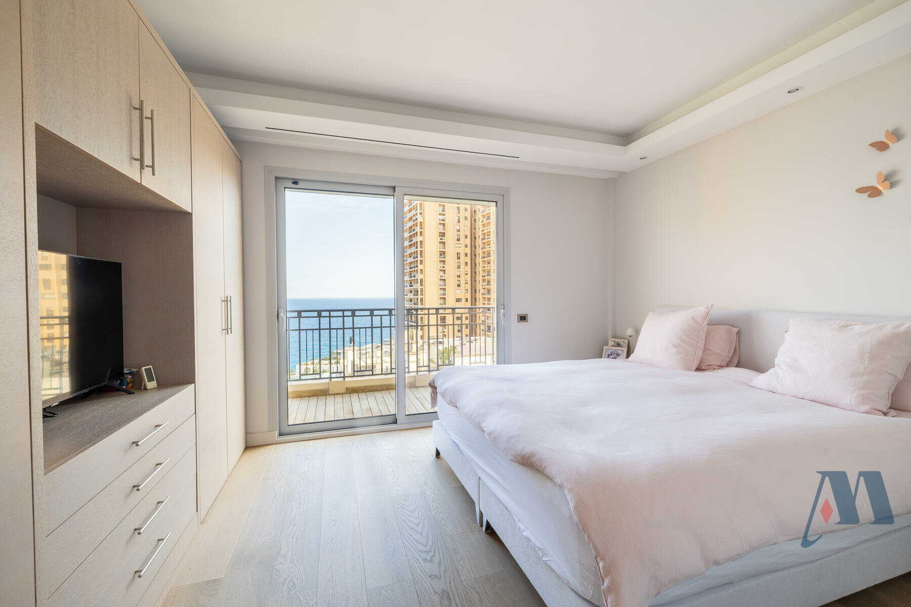 APPARTEMENT 5 PIECES - CARRE D'OR - 13 / 23