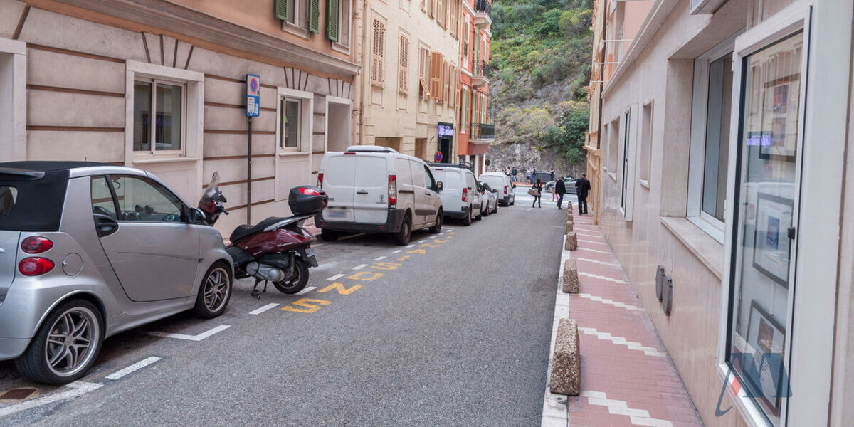 MURS COMMERCIAUX OCCUPES - CONDAMINE - 2 / 2