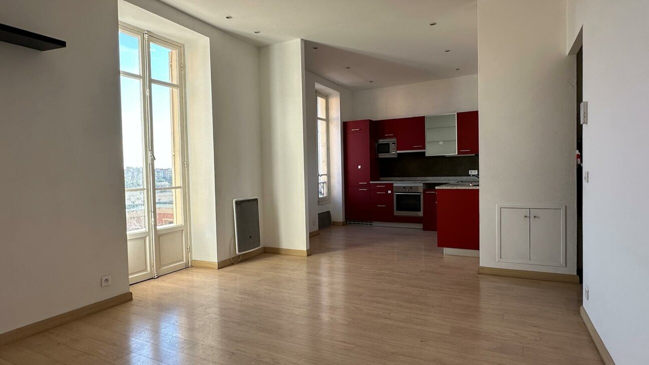 APPARTEMENT 3 PIECES - CONDAMINE - 4 / 8