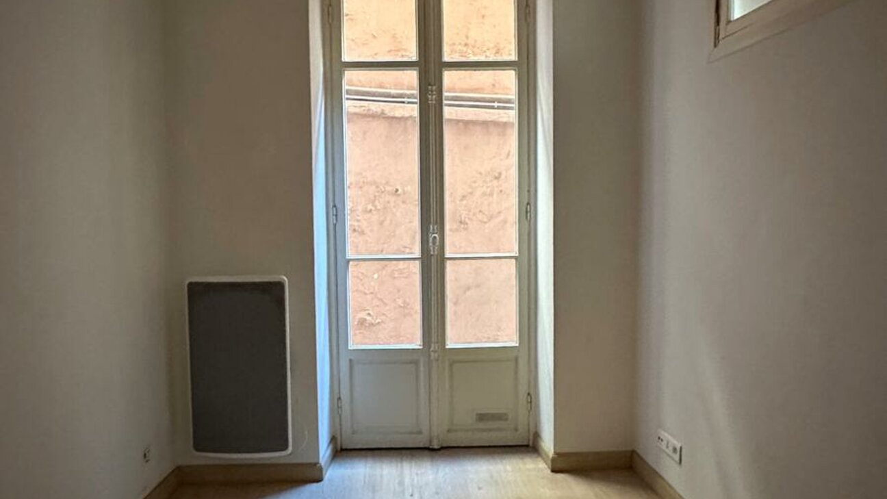 APPARTEMENT 3 PIECES - CONDAMINE - 5 / 8